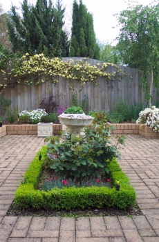 Small Courtyard 